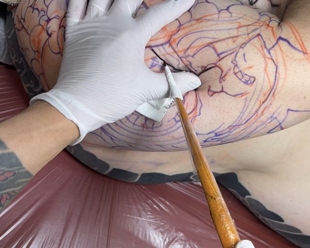 hand tattooing