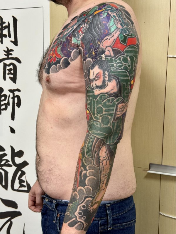 Watanabe no Tsuna slaying an ogress at the Ichijo-Modoribashi Bridge