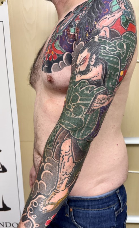 Watanabe no Tsuna slaying an ogress at the Ichijo-Modoribashi Bridge