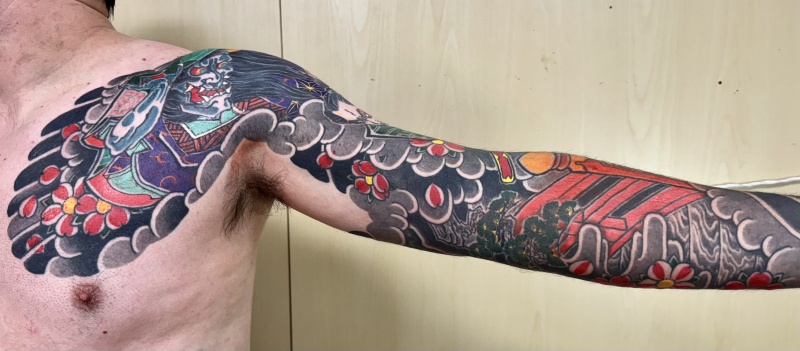 Watanabe no Tsuna slaying an ogress at the Ichijo-Modoribashi Bridge