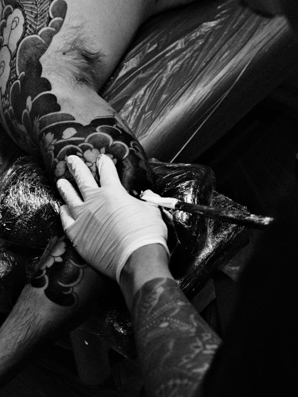 tattooing by hand