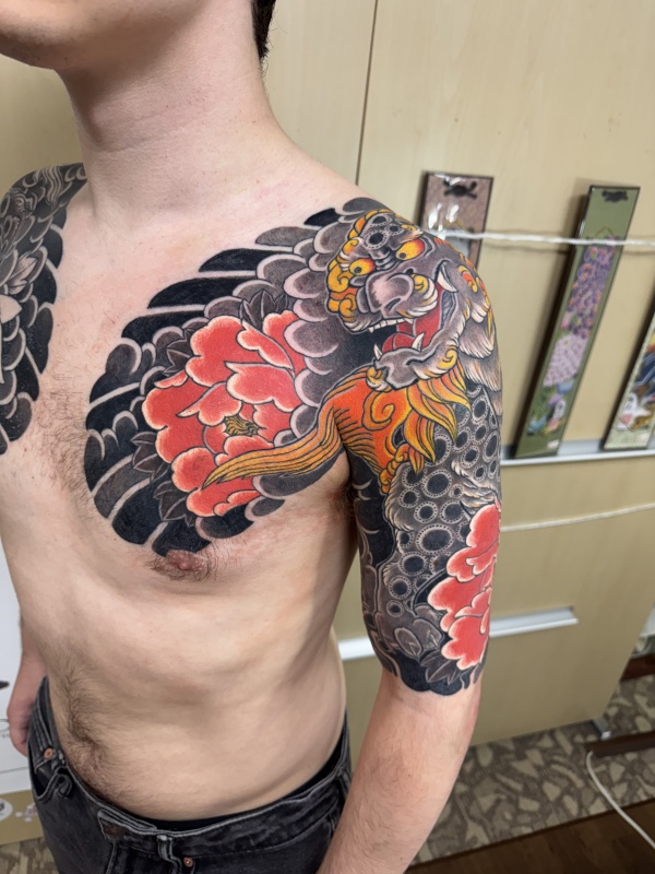 唐獅子牡丹 左肩五分袖